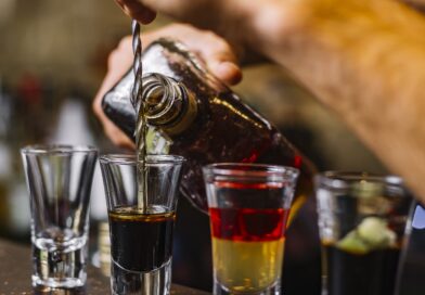 Metanol em bebidas: como diferenciar intoxicação de ressaca