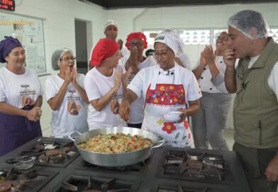 Cozinheira da rede estadual leva sabor da escola para o Panela de Bairro