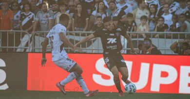 Vitória sofre revirada, perde para o Vasco e segue sem vencer fora de casa