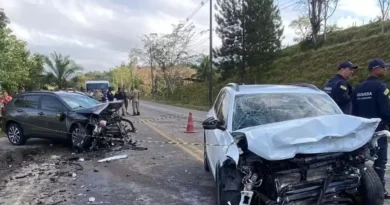 Tio e sobrinho morrem em colisão frontal na BR-101 em Camacã