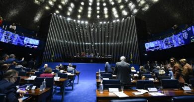 Após decisão de Gilmar Mendes, oposição elabora PEC sobre impeachment de ministros do STF