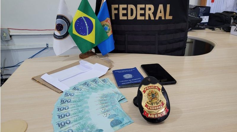 Jovem é preso por comprar dinheiro falso no sul da Bahia