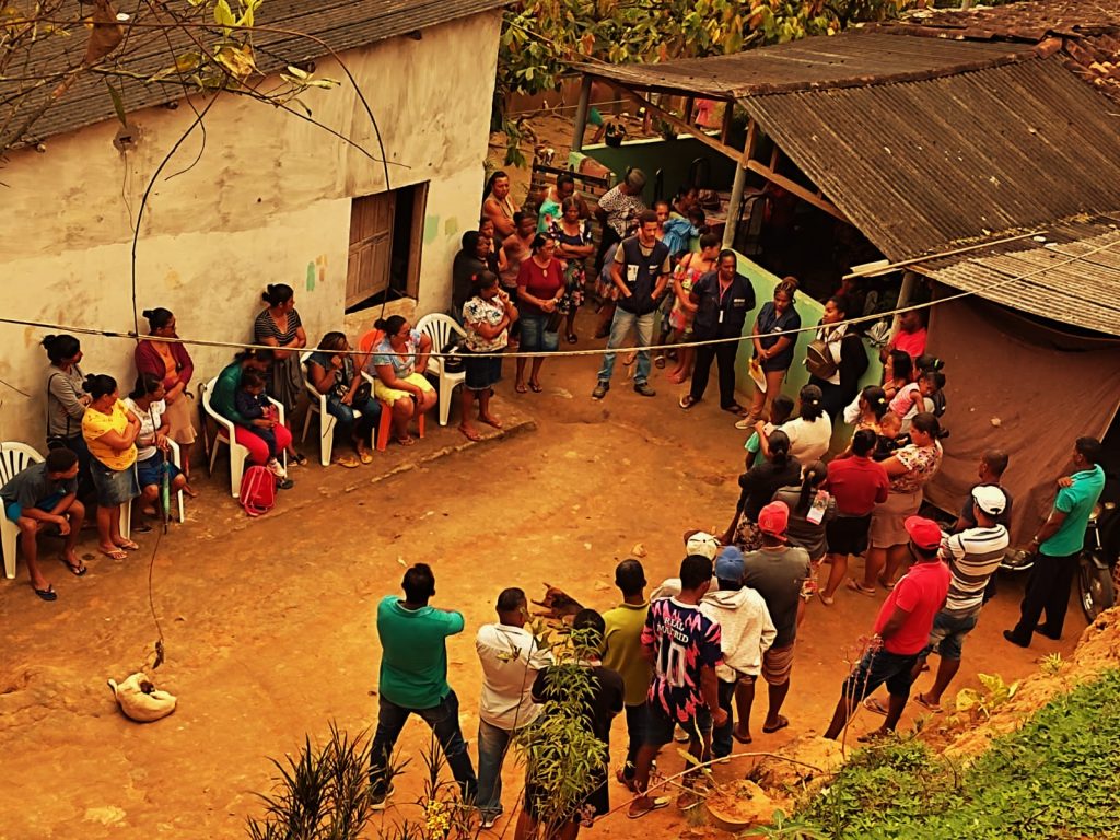 This image has an empty alt attribute; its file name is 9-ReuniAo-de-abordagem-na-Comunidade-Quilombola-Cachoeira-Lisa.-Wenceslau-GuimarAes-BA-2022.-Foto-Tatiane-Santana-dos-Santos.-1-1024x768.jpg