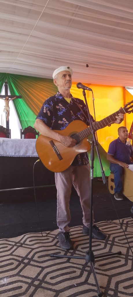 This image has an empty alt attribute; its file name is ecf60e49-cb65-414b-80bc-d3d55da10613-460x1024.jpg