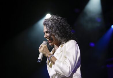 Simone traz nova turnê à Concha Acústica do TCA, como homenageada no Festival de Música Educadora FM Simone traz nova turnê à Concha Acústica do TCA, como homenageada no Festival de Música Educadora FM